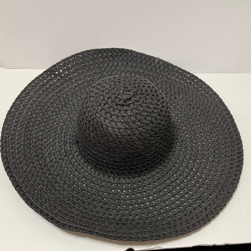 Classic Black Wide-Brim Straw Sun Hat